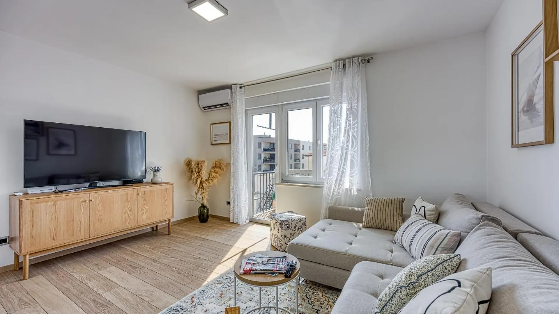 Liu Apartment In Pula Center